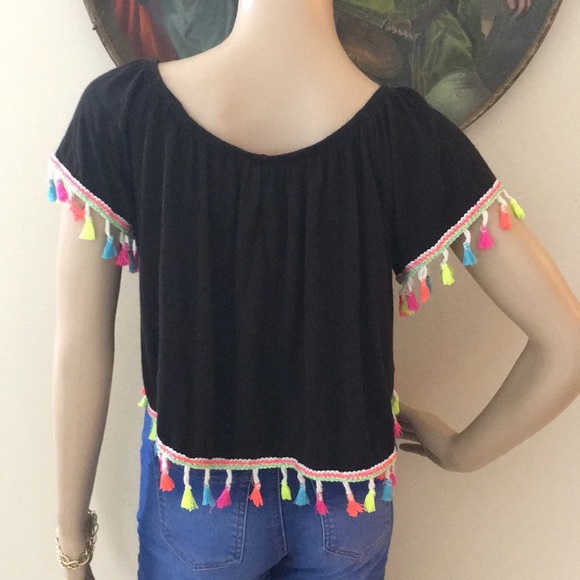 Social Teen top Sz M 🖤🌈 - Picture 3 of 5